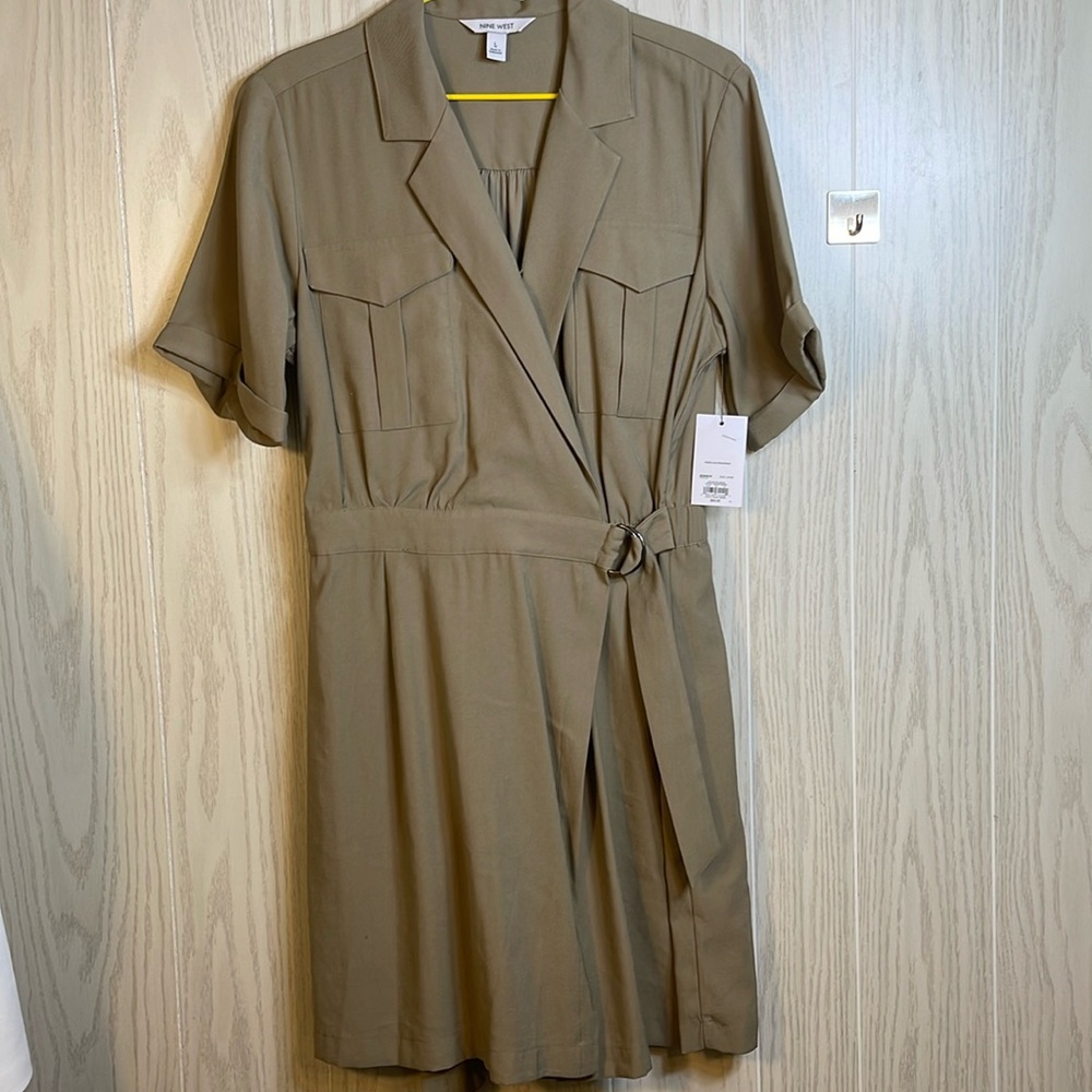 New Nine West Large Wrap Dress with tags - built in belt